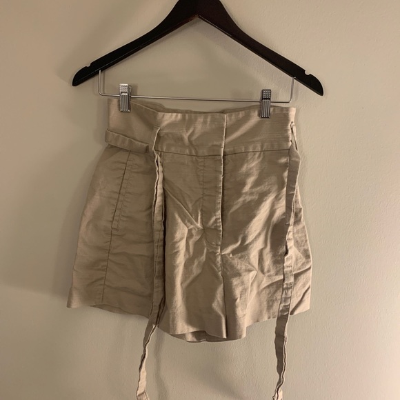 Wilfred High Waisted Shorts - Picture 3 of 3